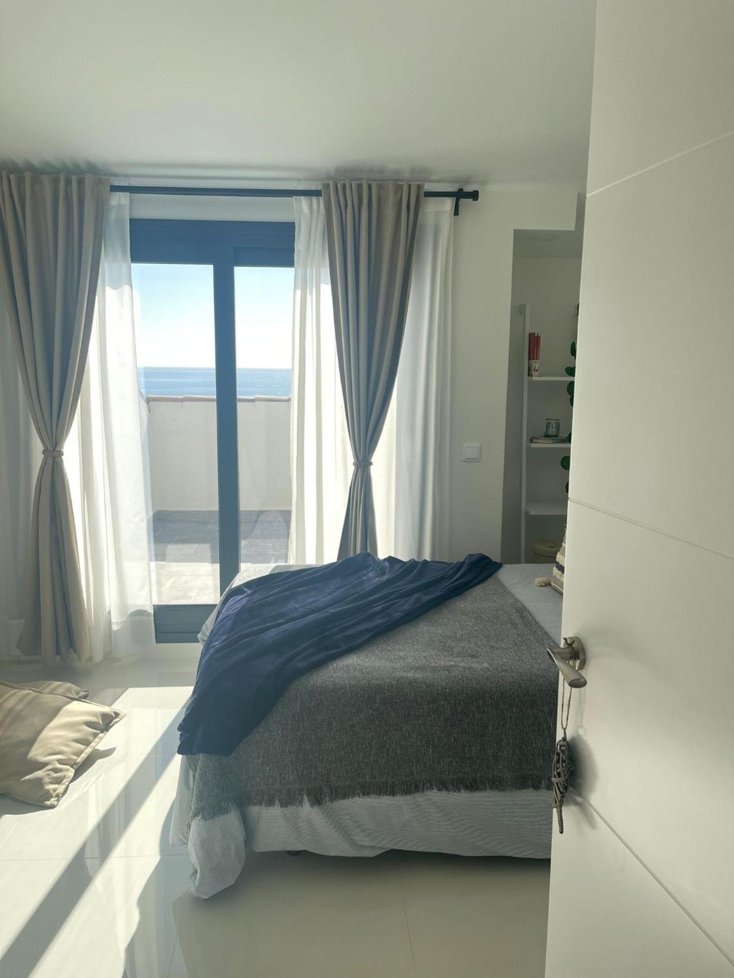 Апартаменты Precioso Atico, Nuevo, A 50M De La Playa, Манилва Экстерьер фото