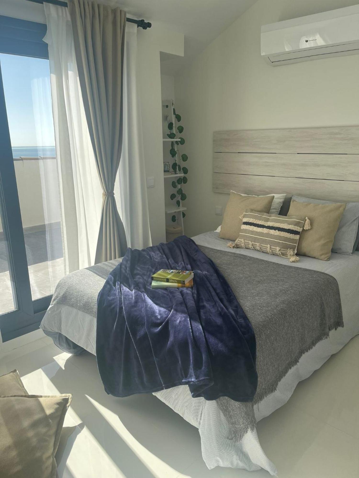 Апартаменты Precioso Atico, Nuevo, A 50M De La Playa, Манилва Экстерьер фото