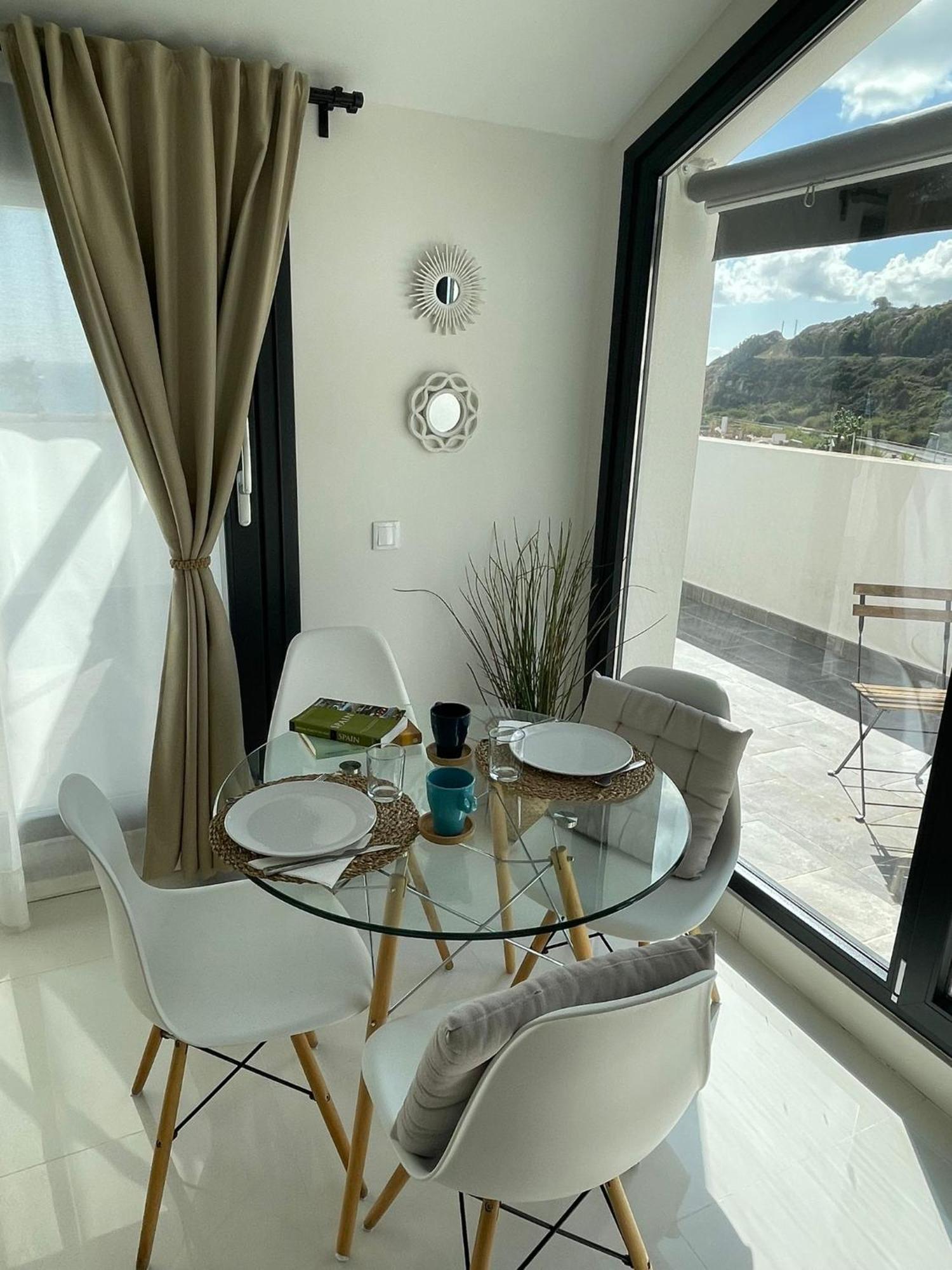 Апартаменты Precioso Atico, Nuevo, A 50M De La Playa, Манилва Экстерьер фото